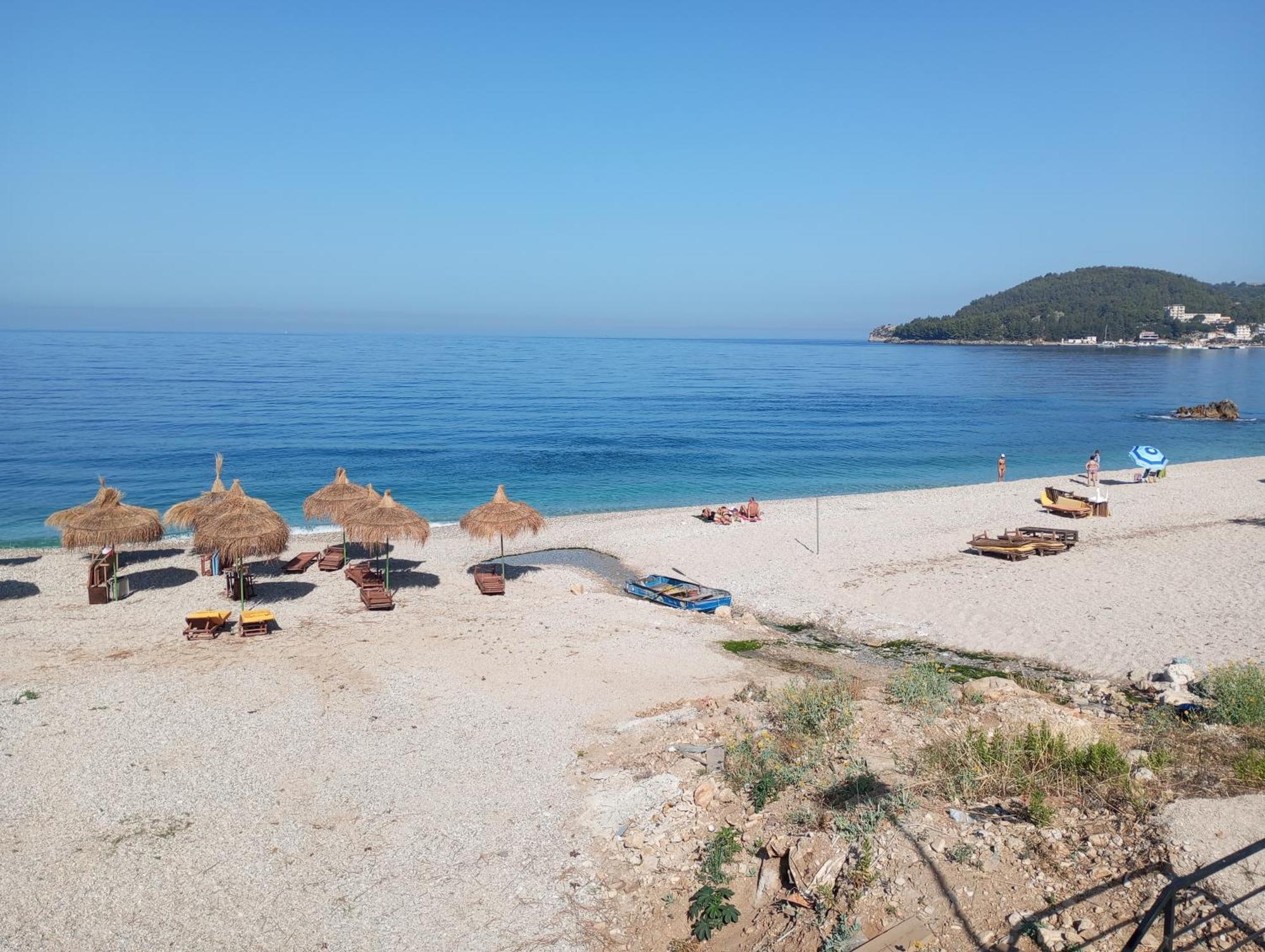 Natural Hostel Himarë Extérieur photo