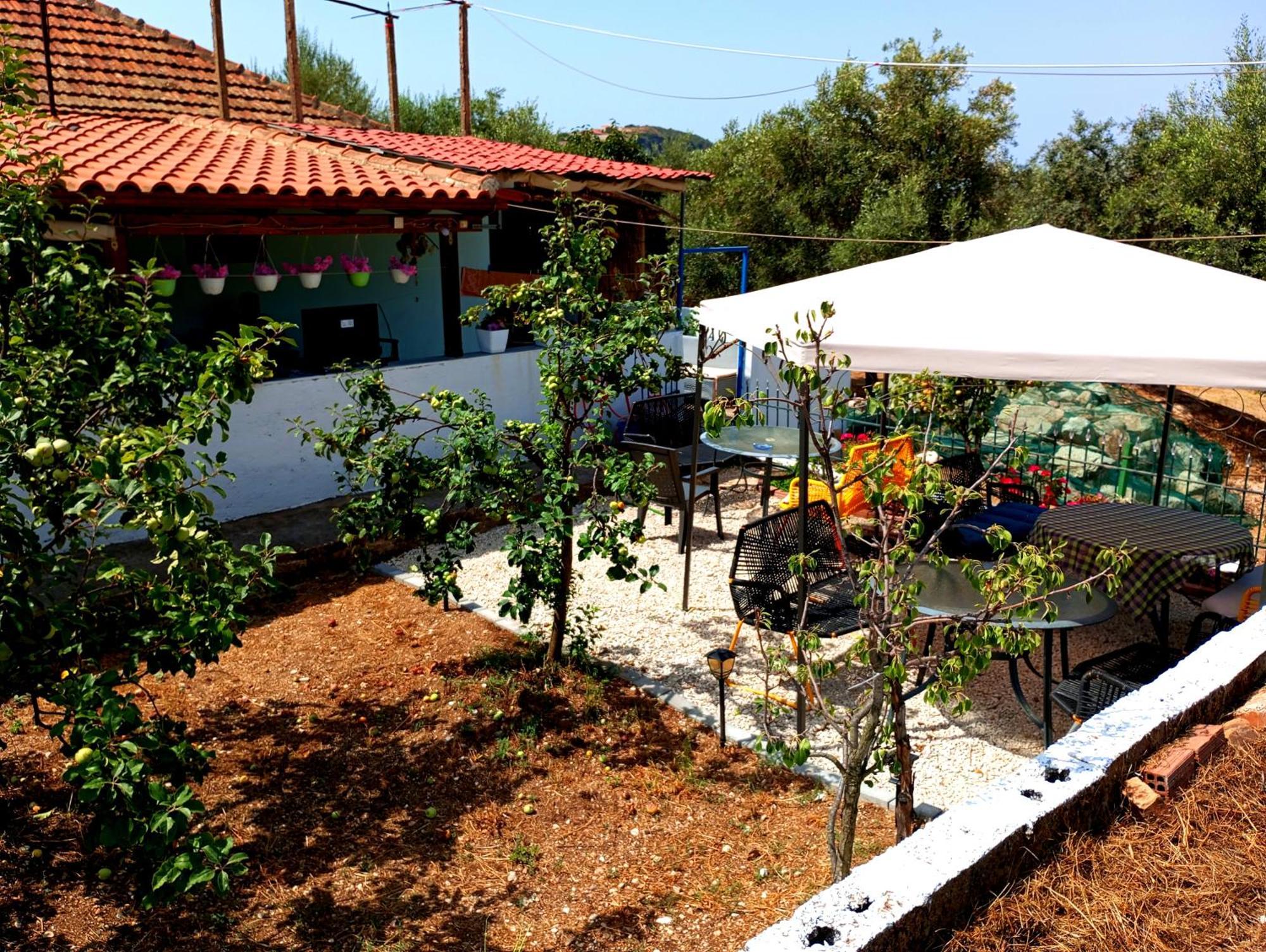 Natural Hostel Himarë Extérieur photo